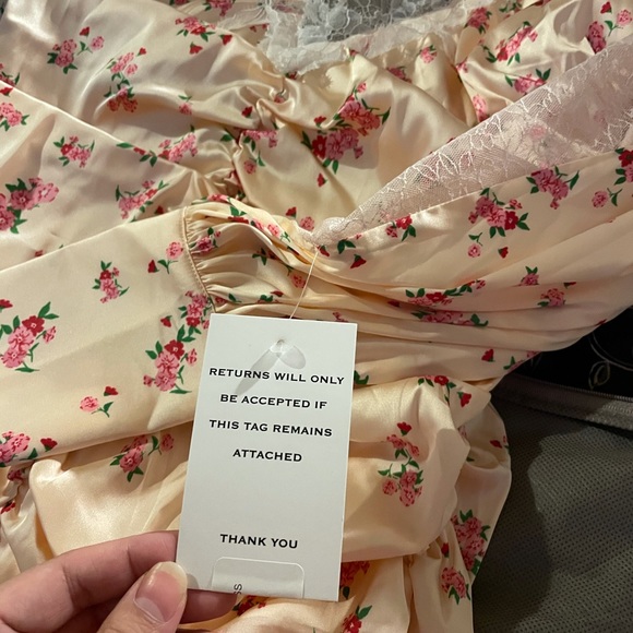 Peach Floral Mini Dress 🍑🌸 - Picture 6 of 8